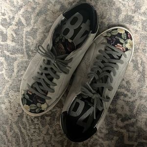 P448 women’s sneaker sz38